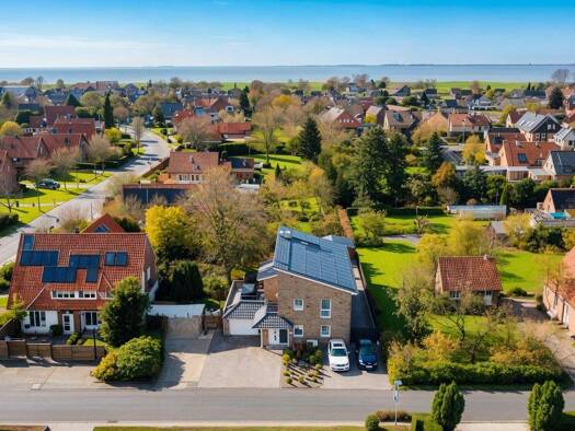 Einfamilienhaus zum Kauf 850.000 € 10 Zimmer 153 m² 596 m² Grundstück Burhave Butjadingen 26969