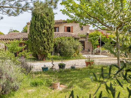 Einfamilienhaus zum Kauf 1.023.350 € 215 m² 4.000 m² Grundstück Gordes 84220