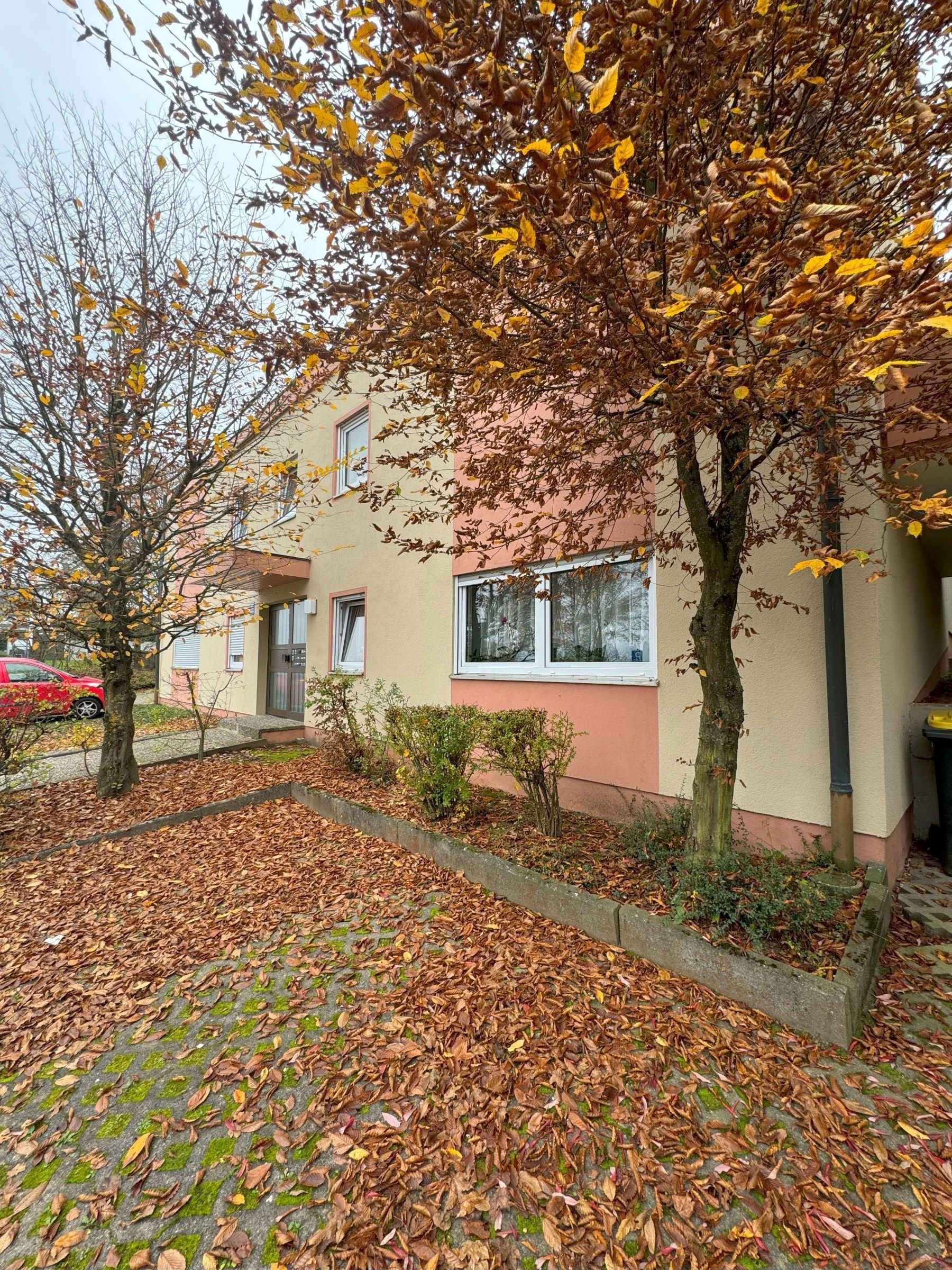 Wohnung zum Kauf 209.000 € 2 Zimmer 66,7 m²<br/>Wohnfläche ab sofort<br/>Verfügbarkeit Höchberg 97204