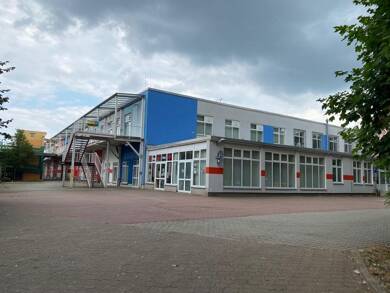 Laden zur Miete provisionsfrei 50 m² Verkaufsfläche Neuplanitzer Str. 95 Neuplanitz Zwickau 08062