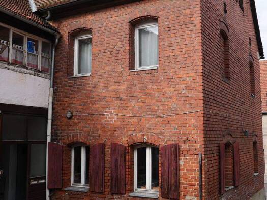 Mehrfamilienhaus zum Kauf 390.000 € 6 Zimmer 166 m² 213 m² Grundstück Langenzenn 90579