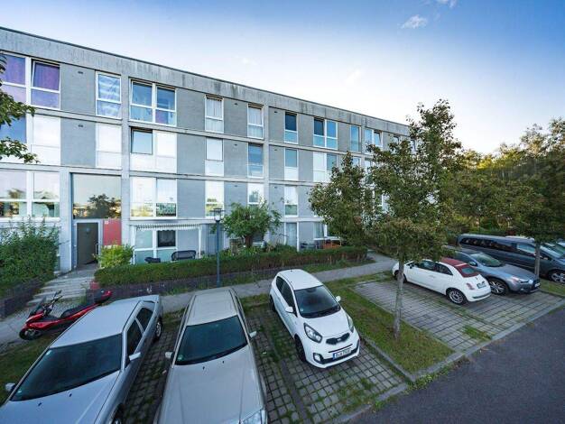 Wohnung zur Miete nur mit Wohnberechtigungsschein 584 € 3 Zimmer 75 m² 2. Geschoss frei ab sofort Friederike-Nadig-Str. 31 Rudow Berlin 12355