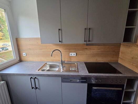 Wohnung zur Miete 371 € 3 Zimmer 60,1 m² 4. Geschoss Fritz-Heckert-Siedlung 54 Hohenstein-Ernstthal 09337