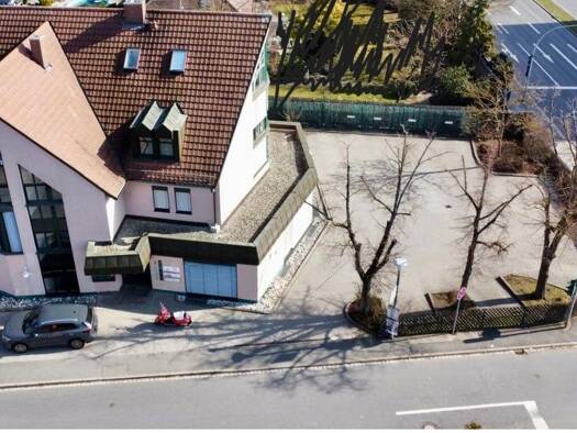 Wohn- und Geschäftshaus zum Kauf als Kapitalanlage geeignet 1.666.000 € 687 m² 900 m² Grundstück Altenberg Oberasbach 90522