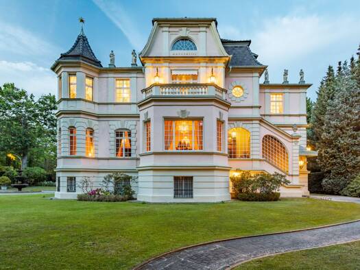 Villa zum Kauf 11 Zimmer 853,7 m² 2.414 m² Grundstück Zehlendorf Steglitz-Zehlendorf 14167