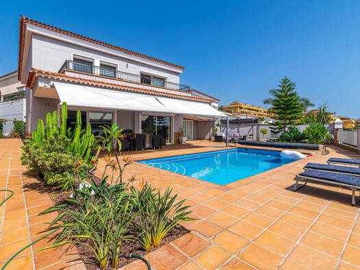 Villa zum Kauf provisionsfrei 1.390.000 € 524 m² 586 m² Grundstück Puerto de Santiago 38683