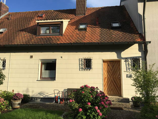Reihenmittelhaus zum Kauf provisionsfrei 359.000 € 3,5 Zimmer 82 m² 318 m² Grundstück Konradsiedlung - Nord Regensburg 93057