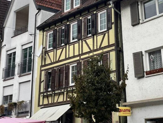 Haus zum Kauf 192.500 € 8 Zimmer 300 m² 183 m² Grundstück Tauberbischofsheim Tauberbischofsheim 97941