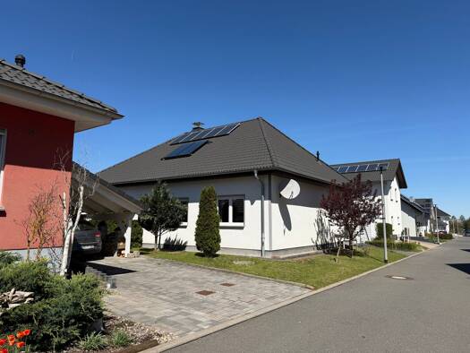 Haus zum Kauf 495.000 € 4 Zimmer 127 m² 582 m² Grundstück Arnstadt Arnstadt 99310