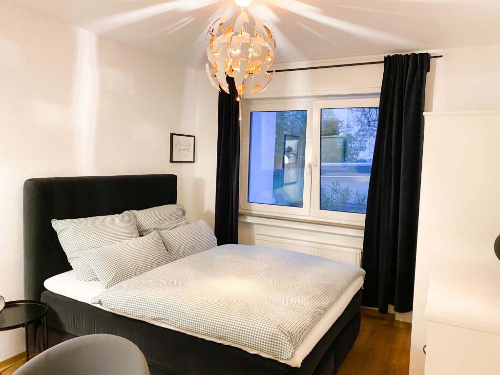 Wohnung zur Miete Wohnen auf Zeit 1.400 € 1 Zimmer 25 m²<br/>Wohnfläche ab sofort<br/>Verfügbarkeit Leerbachstraße Westend - Nord Frankfurt am Main 60322