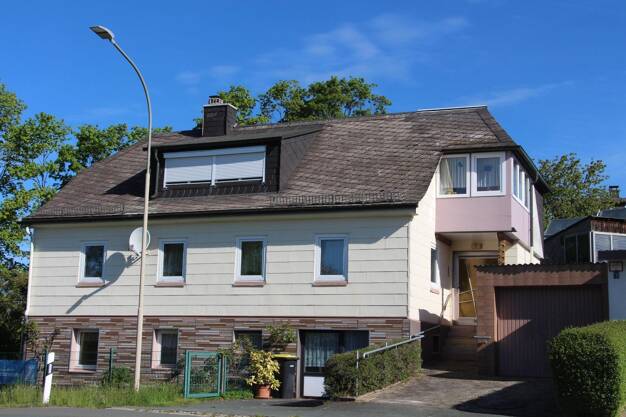 Einfamilienhaus zum Kauf 6 Zimmer 97,3 m² 1.842 m² Grundstück Neuhaus Selbitz 95152