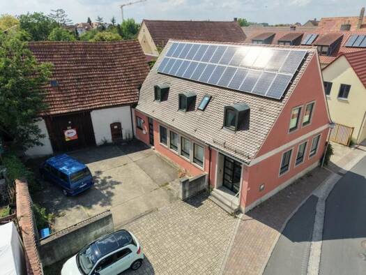 Haus zum Kauf 225.000 € 79 m² 558 m² Grundstück Kleinlangheim Kleinlangheim 97355