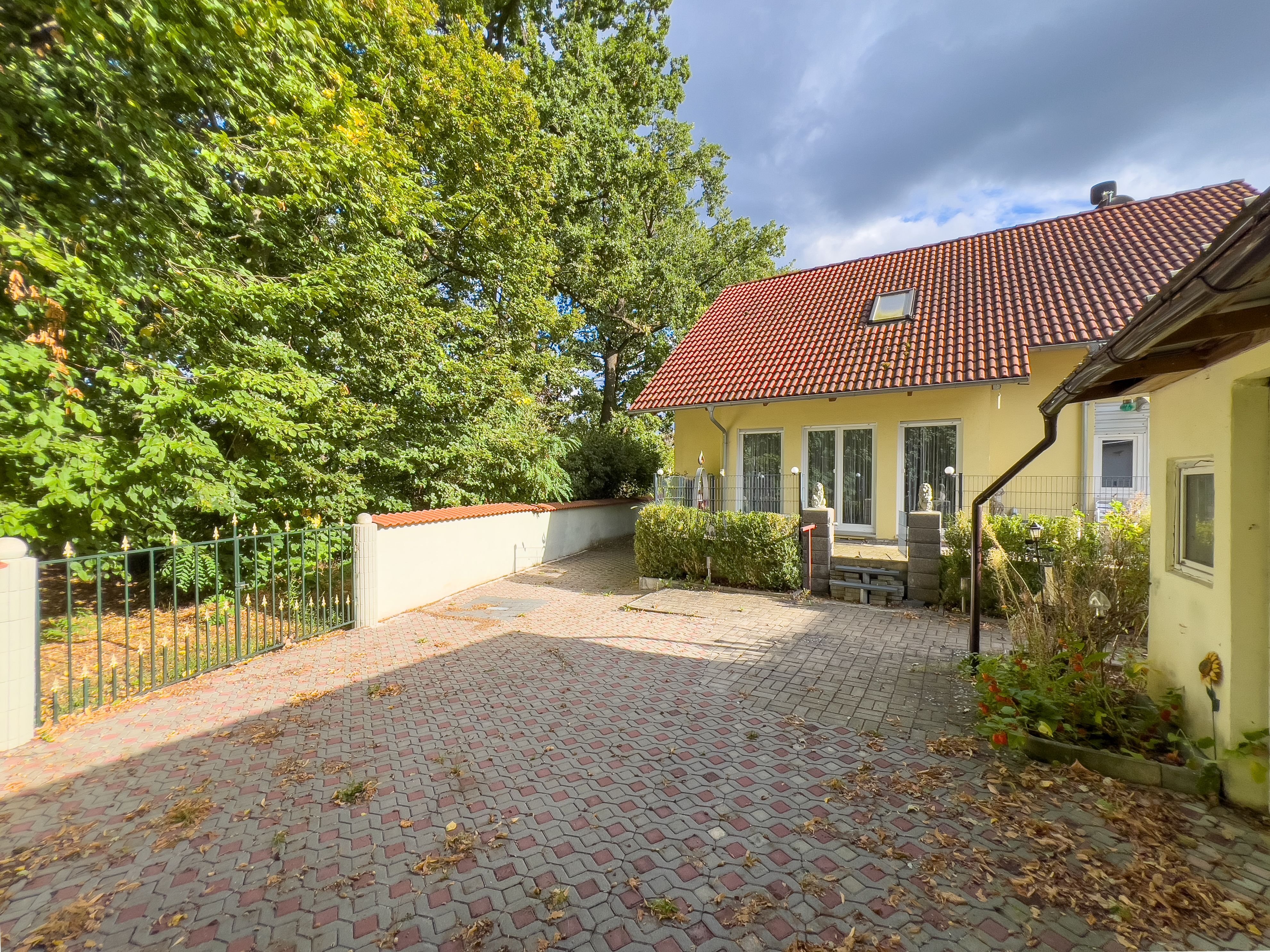 Einfamilienhaus zum Kauf 490.000 € 3 Zimmer 110 m²<br/>Wohnfläche 385 m²<br/>Grundstück Ronhof 154 Fürth 90765