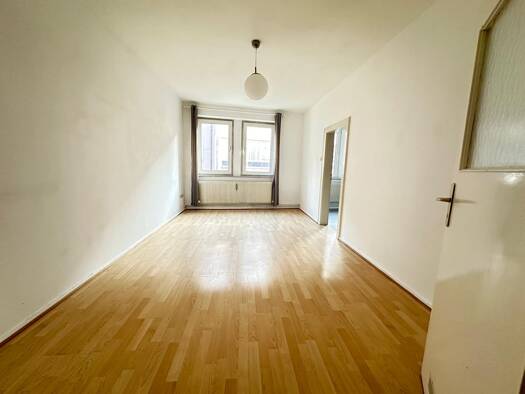 WG-Zimmer zur Miete 770 € 2 Zimmer 65 m² 1. Geschoss frei ab sofort Altstadt Würzburg 97070