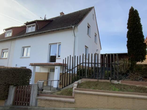 Doppelhaushälfte zum Kauf provisionsfrei 346.000 € 6 Zimmer 112,7 m² 276 m² Grundstück Atzbach Lahnau 35633