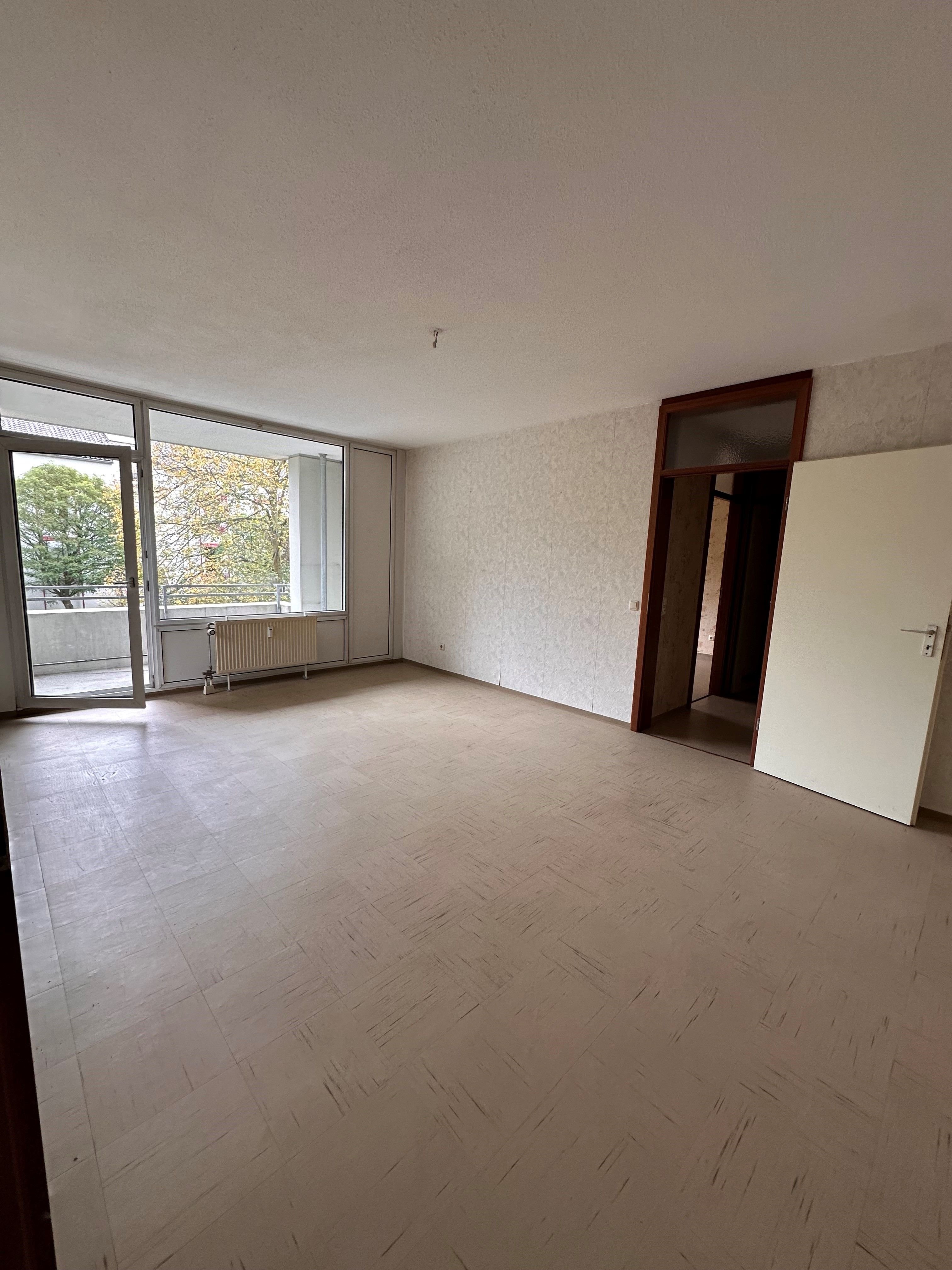 Wohnung zur Miete 379 € 2 Zimmer 63,5 m²<br/>Wohnfläche ab sofort<br/>Verfügbarkeit Eller Düsseldorf 40229