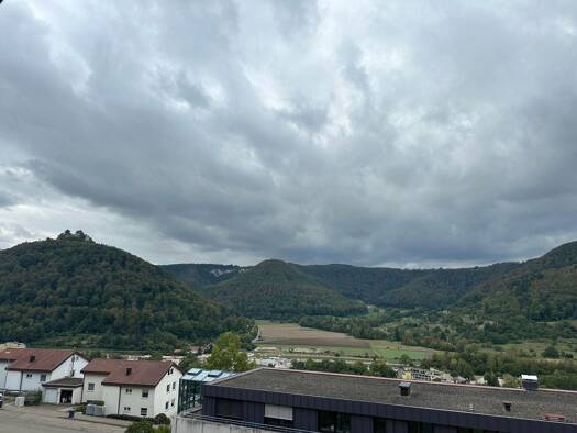 Wohnung zur Miete 830 € 2 Zimmer 80 m² frei ab sofort Bad Urach Bad Urach 72574