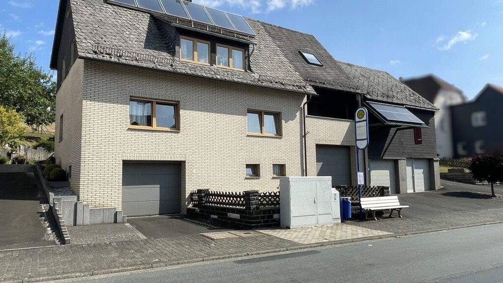Mehrfamilienhaus zum Kauf 429.000 € 10 Zimmer 234 m² 2.255 m² Grundstück Eiershausen Eschenburg / Eiershausen 35713