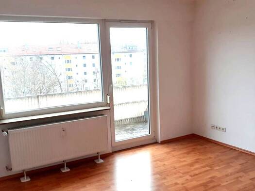 Wohnung zur Miete 670 € 2 Zimmer 52 m² Geschoss 4/5 frei ab sofort Rennweg Nürnberg 90489