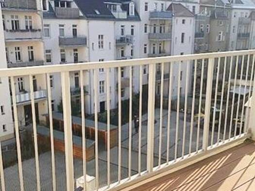 Wohnung zur Miete 900 € 4 Zimmer 84,1 m² Geschoss 3/4 frei ab 01.05.2026 Dresdner Straße 65 Reudnitz-Thonberg Leipzig 04317