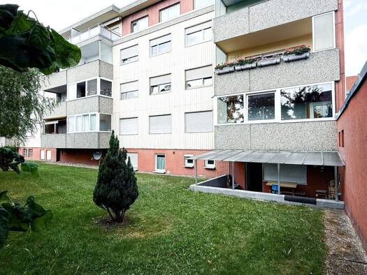 Wohnung zum Kauf 166.000 € 2 Zimmer 81 m² frei ab sofort Lauf Lauf an der Pegnitz 91207