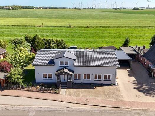 Einfamilienhaus zum Kauf 329.000 € 4,5 Zimmer 120 m² 834 m² Grundstück Neuenkirchen 25792