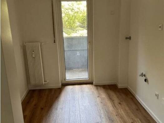 Wohnung zur Miete nur mit Wohnberechtigungsschein 442 € 3,5 Zimmer 87 m² 1. Geschoss frei ab 01.10.2026 Wambeler Hellweg 114 Wambel Dortmund 44143