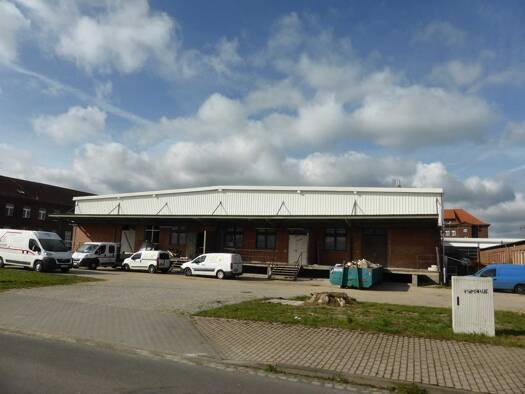 Lagerhalle zur Miete - Erstbezug provisionsfrei 4,03 € 683 m² Lagerfläche Verwaltungsring 1-5 Rötha 04571