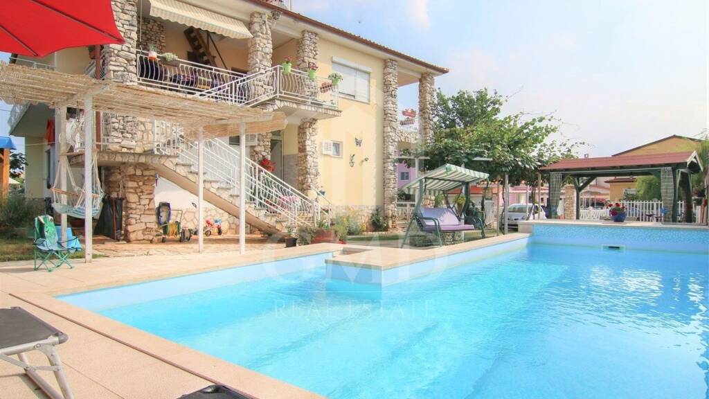 Haus zum Kauf 620.000 € 9 Zimmer 300 m² 603 m² Grundstück Valbandon