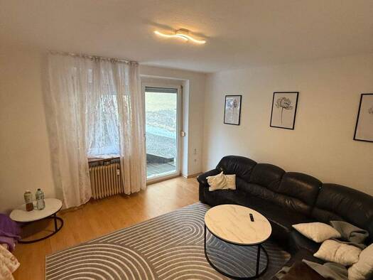 Wohnung zur Miete 600 € 2 Zimmer 65 m² 3 Geschosse frei ab 01.04.2026 Straubing 94315