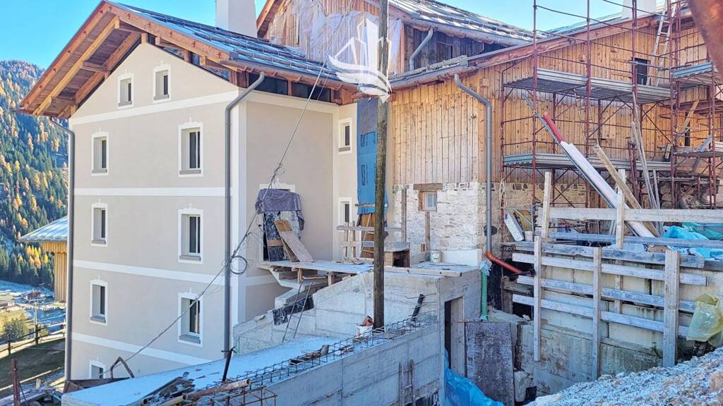 Studio zum Kauf 450.000 € 3 Zimmer 100 m² Sèn Jan di Fassa 38036