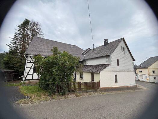 Bauernhof zum Kauf 291.000 € 210 m² 7.340 m² Grundstück Unzenberg 55483