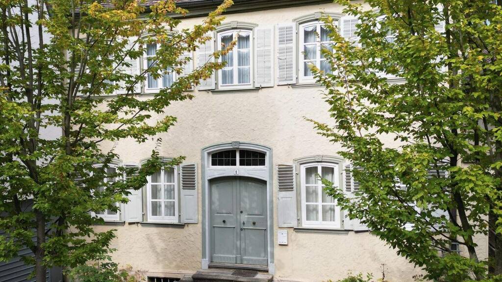 Einfamilienhaus zum Kauf 260.000 € 7 Zimmer 145 m² 89 m² Grundstück Bad Mergentheim 97980