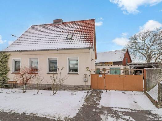 Einfamilienhaus zum Kauf 179.000 € 4 Zimmer 104 m² 998 m² Grundstück Staats Stendal 39576