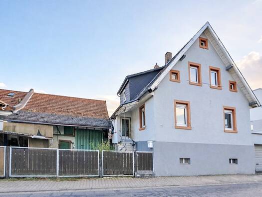 Einfamilienhaus zum Kauf 219.000 € 3,5 Zimmer 88 m² 374 m² Grundstück Reichelsheim Reichelsheim (Odenwald) 64385