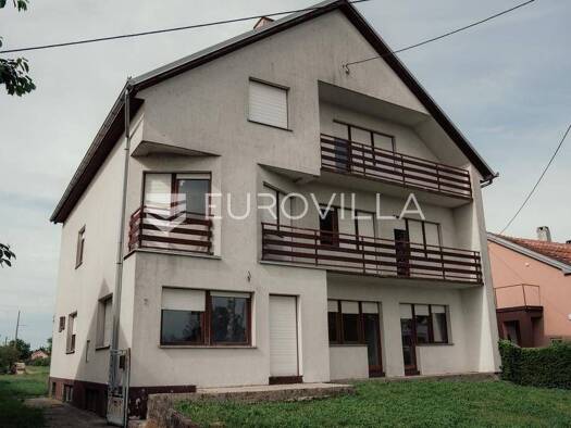Haus zum Kauf 389.000 € 2 Zimmer 604 m² Borovo Naselje Borovo