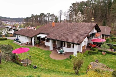 Villa zum Kauf 650.000 € 7 Zimmer 250 m² 4.193 m² Grundstück Rodalben / Neuhof 66976