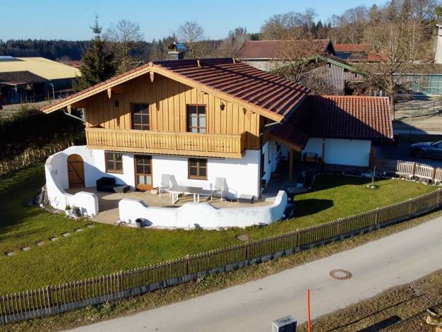 Haus zum Kauf provisionsfrei 1.470.000 € 7 Zimmer 160 m² 770 m² Grundstück Fehling Chieming 83339