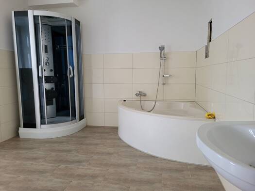 Wohnung zur Miete 996 € 3 Zimmer 116 m² 3. Geschoss frei ab sofort Eckstraße 8 Schloßchemnitz Chemnitz 09113