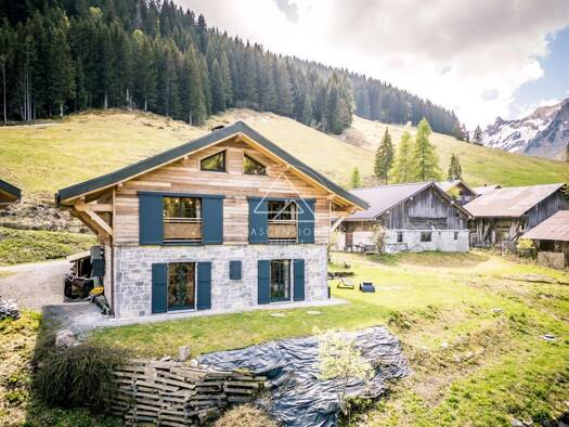 Haus zum Kauf 765.000 € 138 m² 635 m² Grundstück Essert-Romand 74110