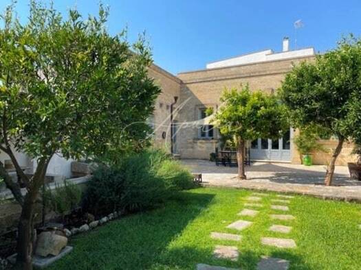 Einfamilienhaus zum Kauf 6 Zimmer 515 m² Ortelle 73030