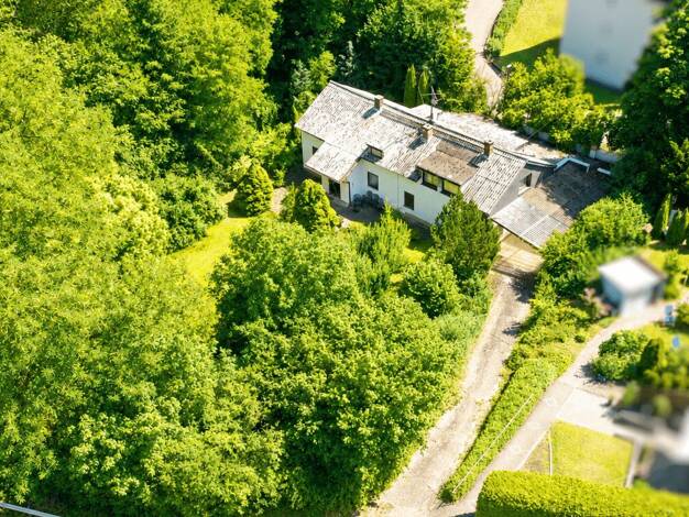 Einfamilienhaus zum Kauf 449.000 € 5 Zimmer 130 m² 1.365 m² Grundstück Neuenberg Fulda 36041