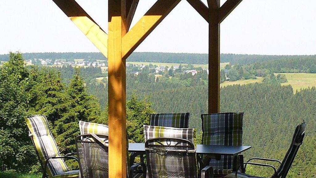 Einfamilienhaus zum Kauf 120.000 € 7 Zimmer 160 m² 2.203 m² Grundstück Steinheid 98724