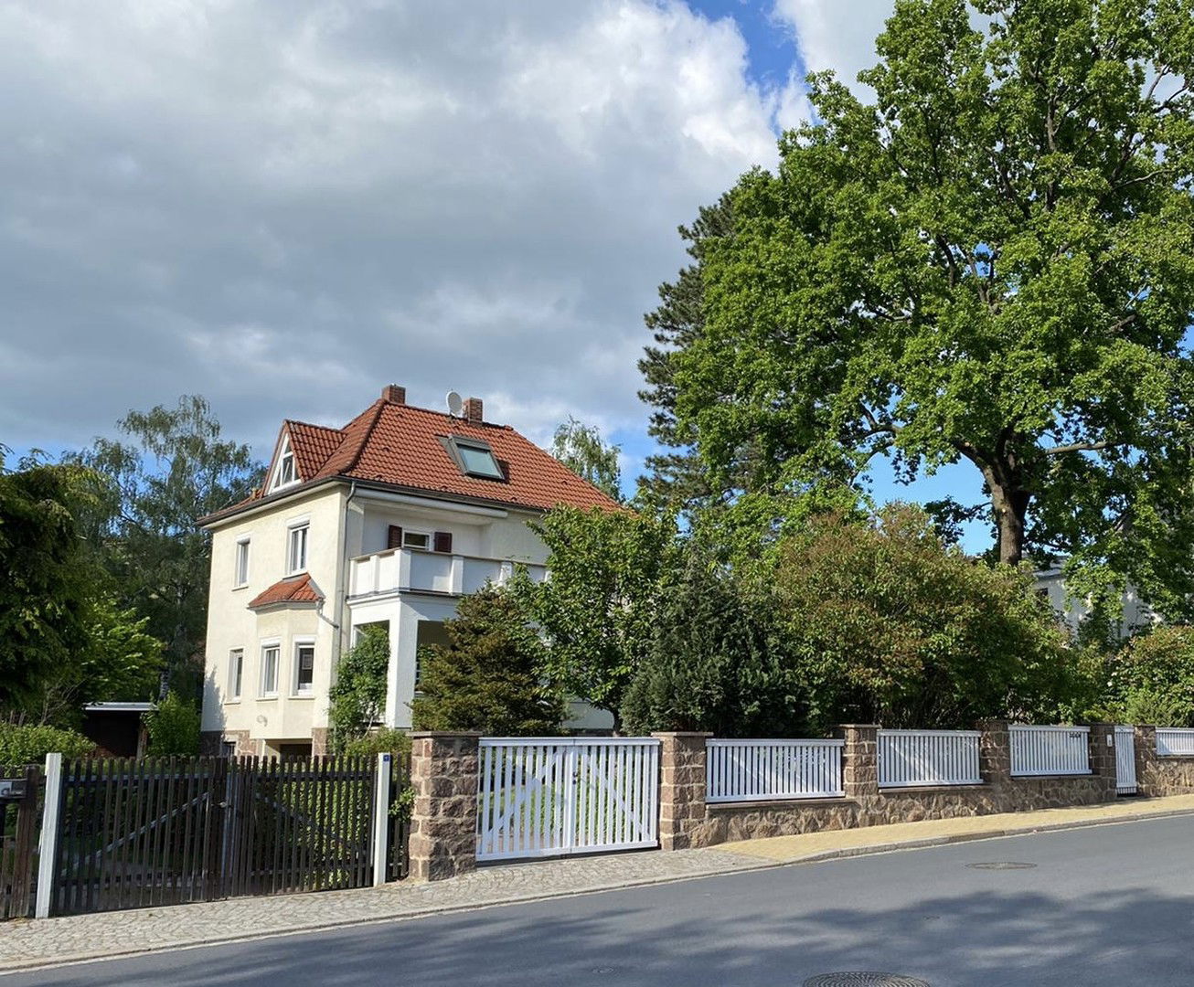 Villa zum Kauf provisionsfrei 890.000 € 6 Zimmer 160 m²<br/>Wohnfläche 1.490 m²<br/>Grundstück Radebeul 01445