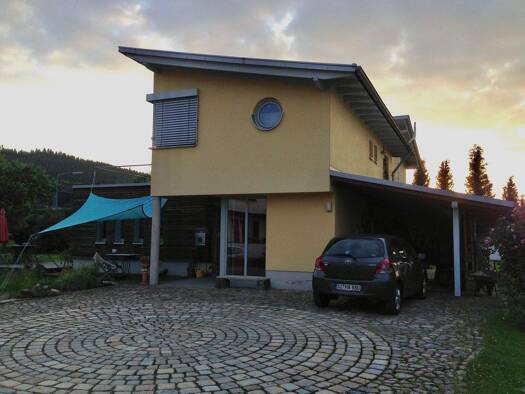 Haus zum Kauf 599.000 € 7 Zimmer 220 m² 1.200 m² Grundstück Siegnenerstr 20 B Oberdielfen Wilnsdorf 57234