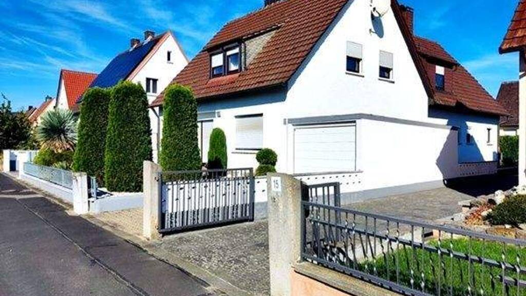 Einfamilienhaus zum Kauf 495.000 € 9 Zimmer 193 m² 575 m² Grundstück Unterspiesheim Kolitzheim 97509