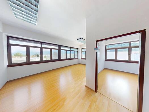 Bürofläche zur Miete 1.550 € 4 Zimmer 115 m² Bürofläche Rum 6063