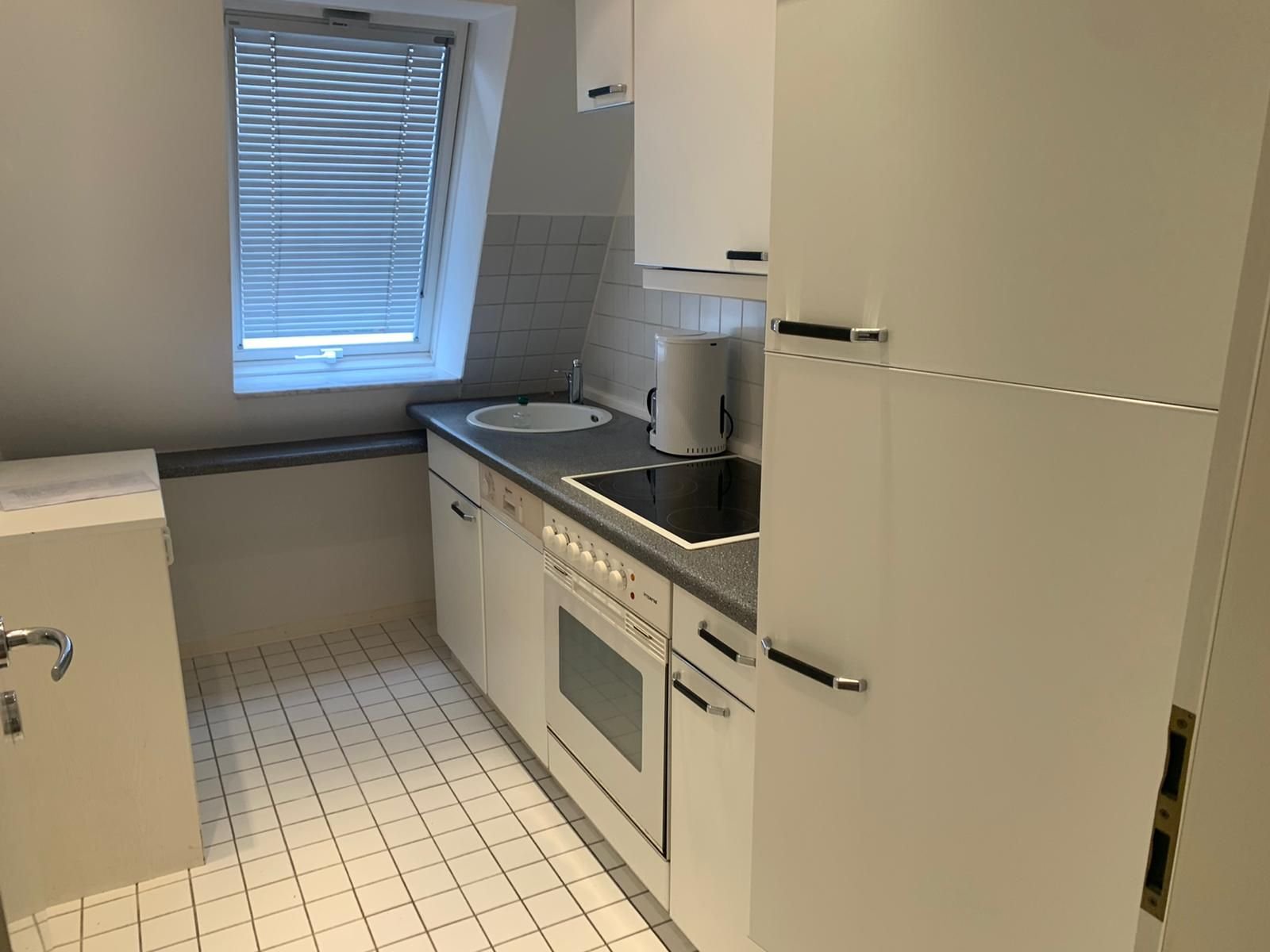 Wohnung zur Miete 1.120 € 3 Zimmer 81,2 m²<br/>Wohnfläche 2.<br/>Geschoss 01.12.2024<br/>Verfügbarkeit Bierstadter Str. Kurpark Wiesbaden 65189