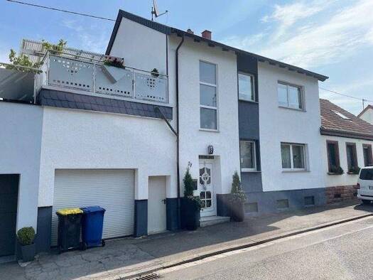 Mehrfamilienhaus zum Kauf 375.000 € 8 Zimmer 250 m² 900 m² Grundstück Wiebelskirchen Neunkirchen 66540