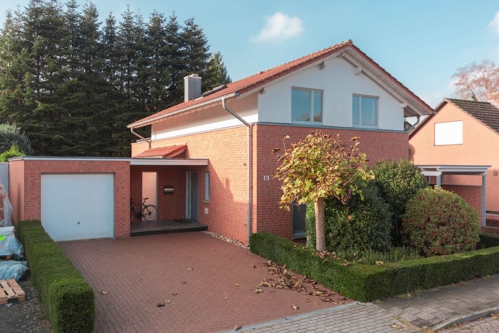 Einfamilienhaus zur Miete 1.400 € 5 Zimmer 140 m²<br/>Wohnfläche 561 m²<br/>Grundstück ab sofort<br/>Verfügbarkeit Wahlbezirk 408 Nordhorn 48527